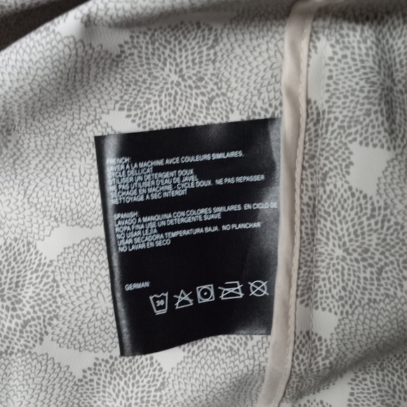 Bernardo lightweight all weather windbreaker jacket coat w/hood belt geo… - Picture 15 of 16